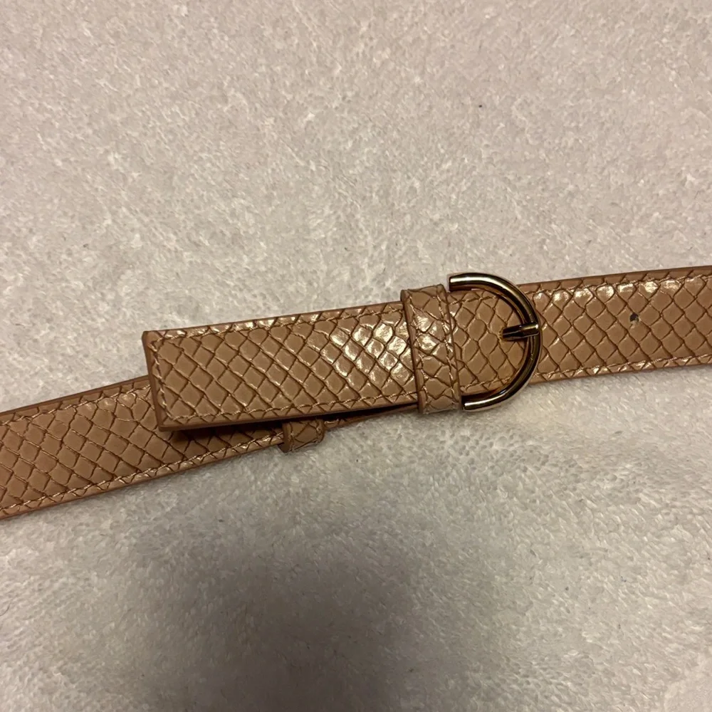 Chic Metallic Crossbody Bag